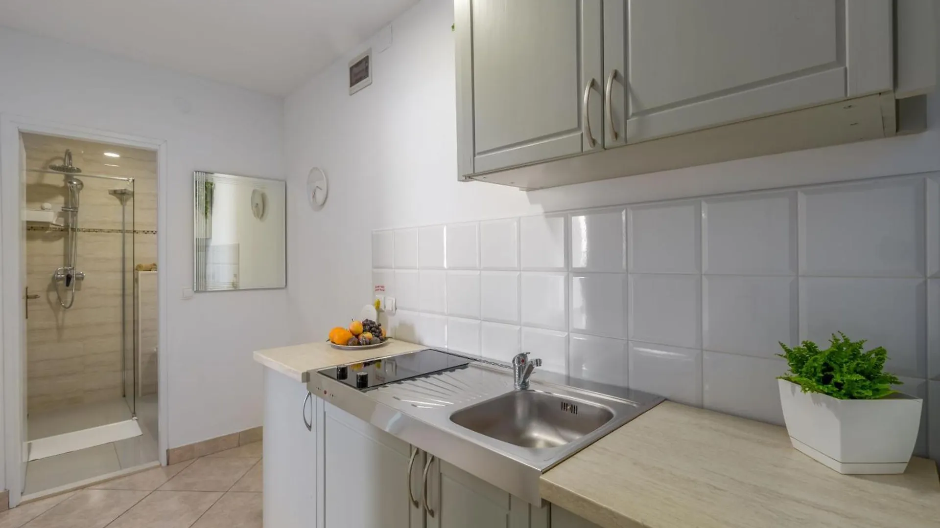 Klimatisierte Ferienwohnung Marica 2 Mit Balkon Porec 0*,