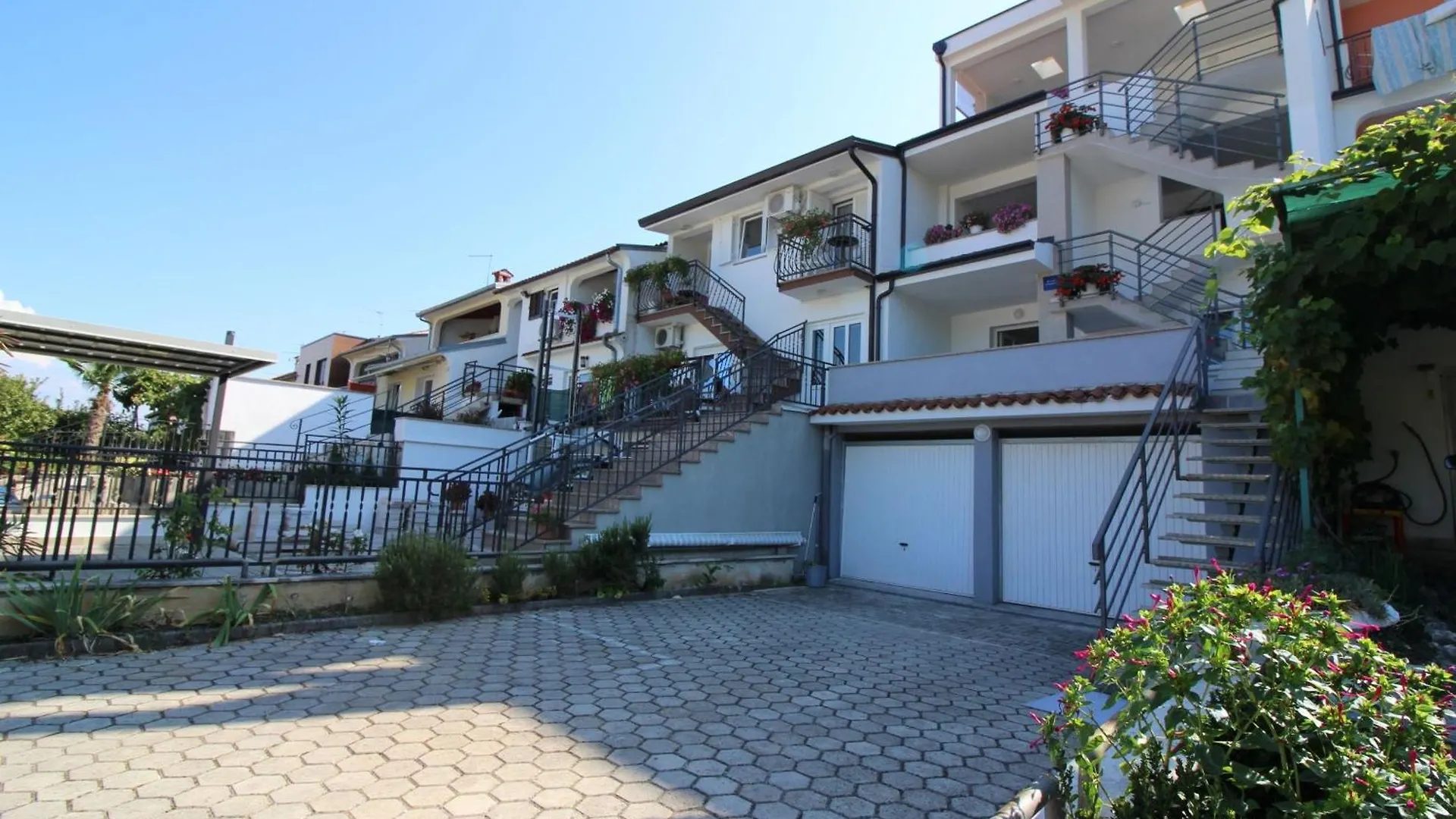 Klimatisierte Ferienwohnung Marica 2 Mit Balkon Porec Croatia