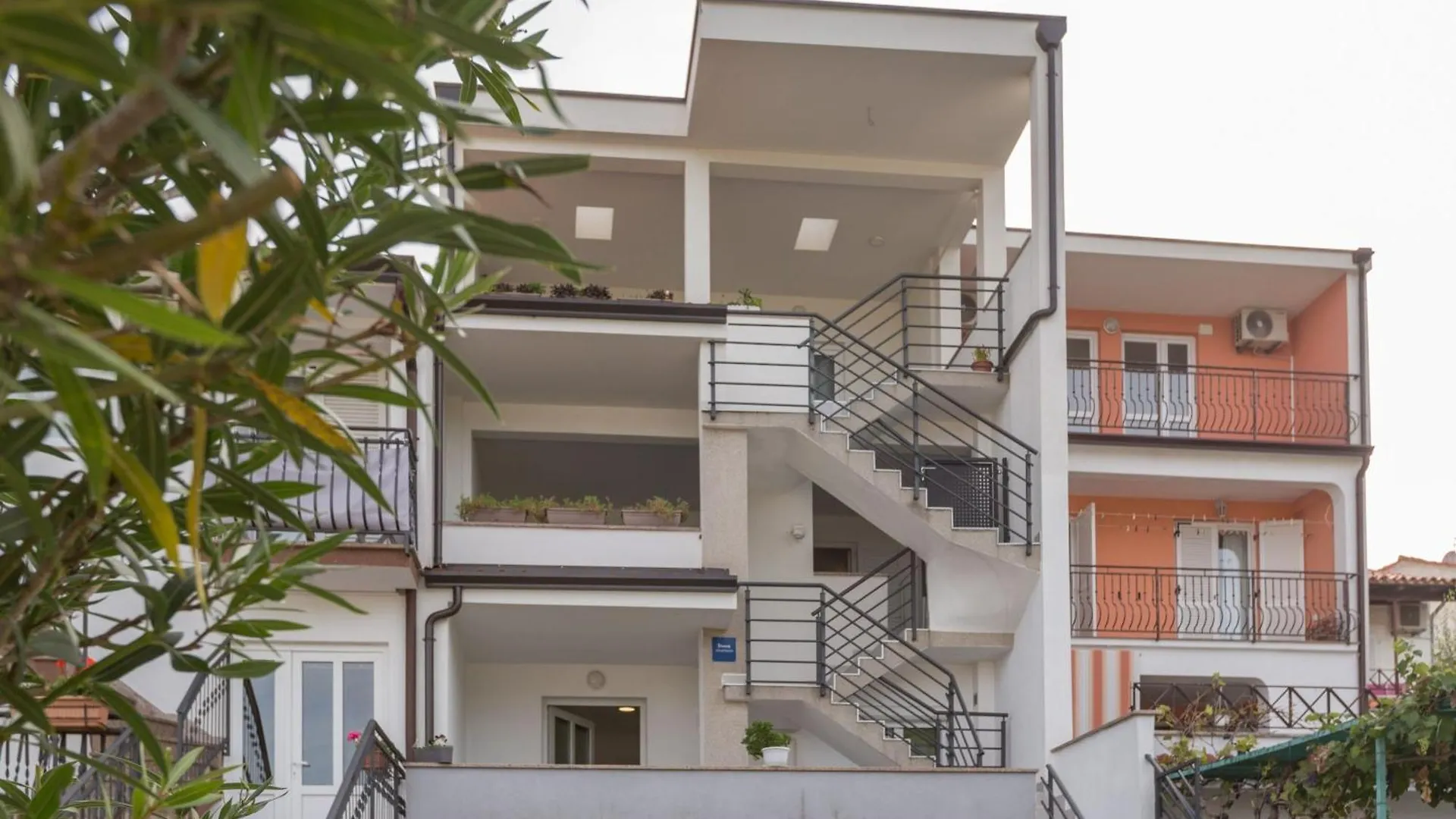 Klimatisierte Ferienwohnung Marica 2 Mit Balkon Porec 0*,  Croatia